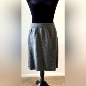 Tweeds 100% wool soft knit elastic waist gray mini to knee length skirt large EC